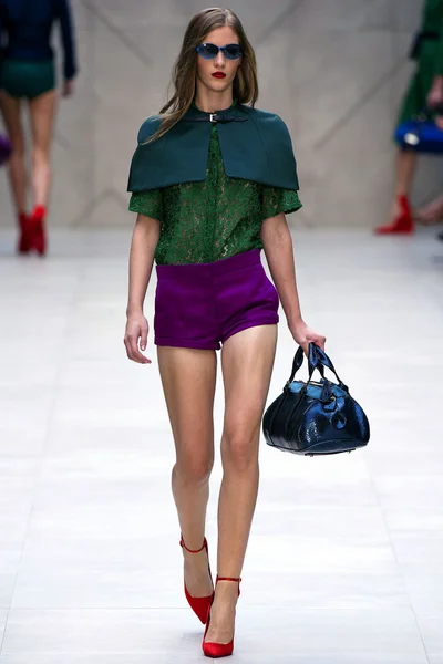 Look 30